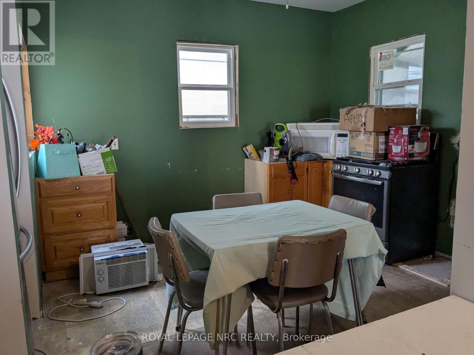 












4742 EPWORTH CIRCLE

,
Niagara Falls (Downtown),




Ontario
L2E1C9

