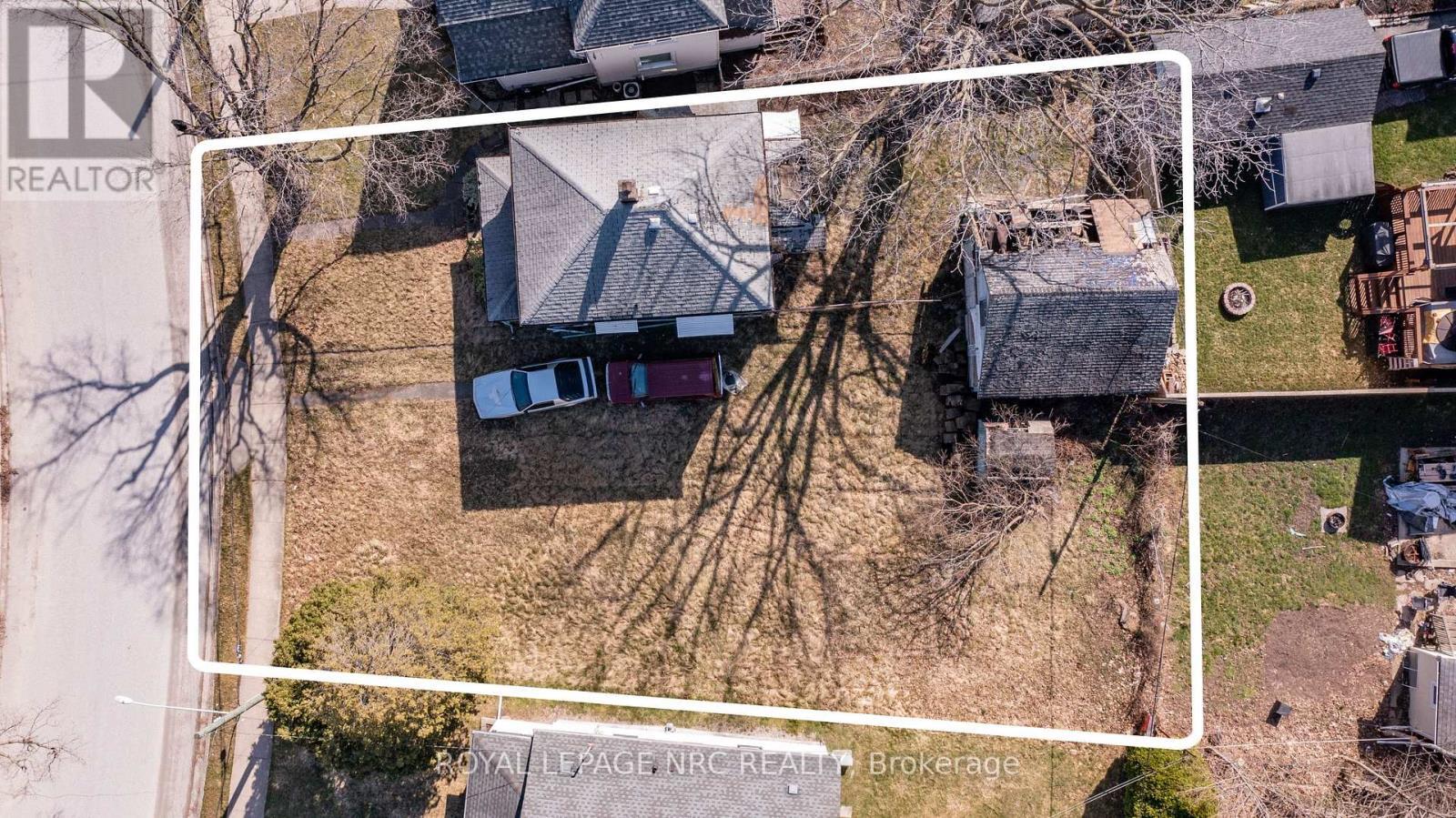 












4742 EPWORTH CIRCLE

,
Niagara Falls (Downtown),




Ontario
L2E1C9

