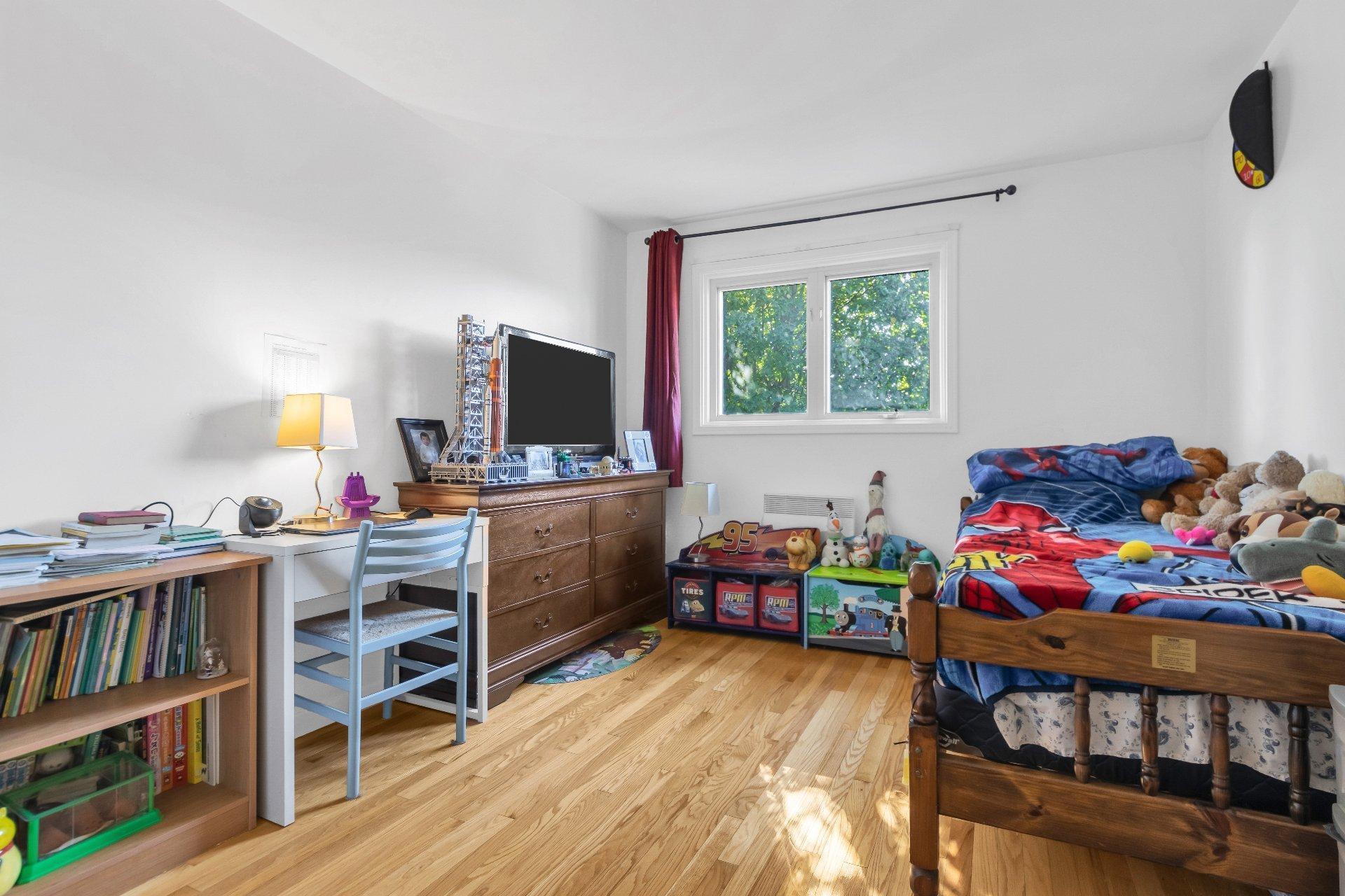 









1350


Rue Provost

,
Brossard,




QC
J4W2R2

