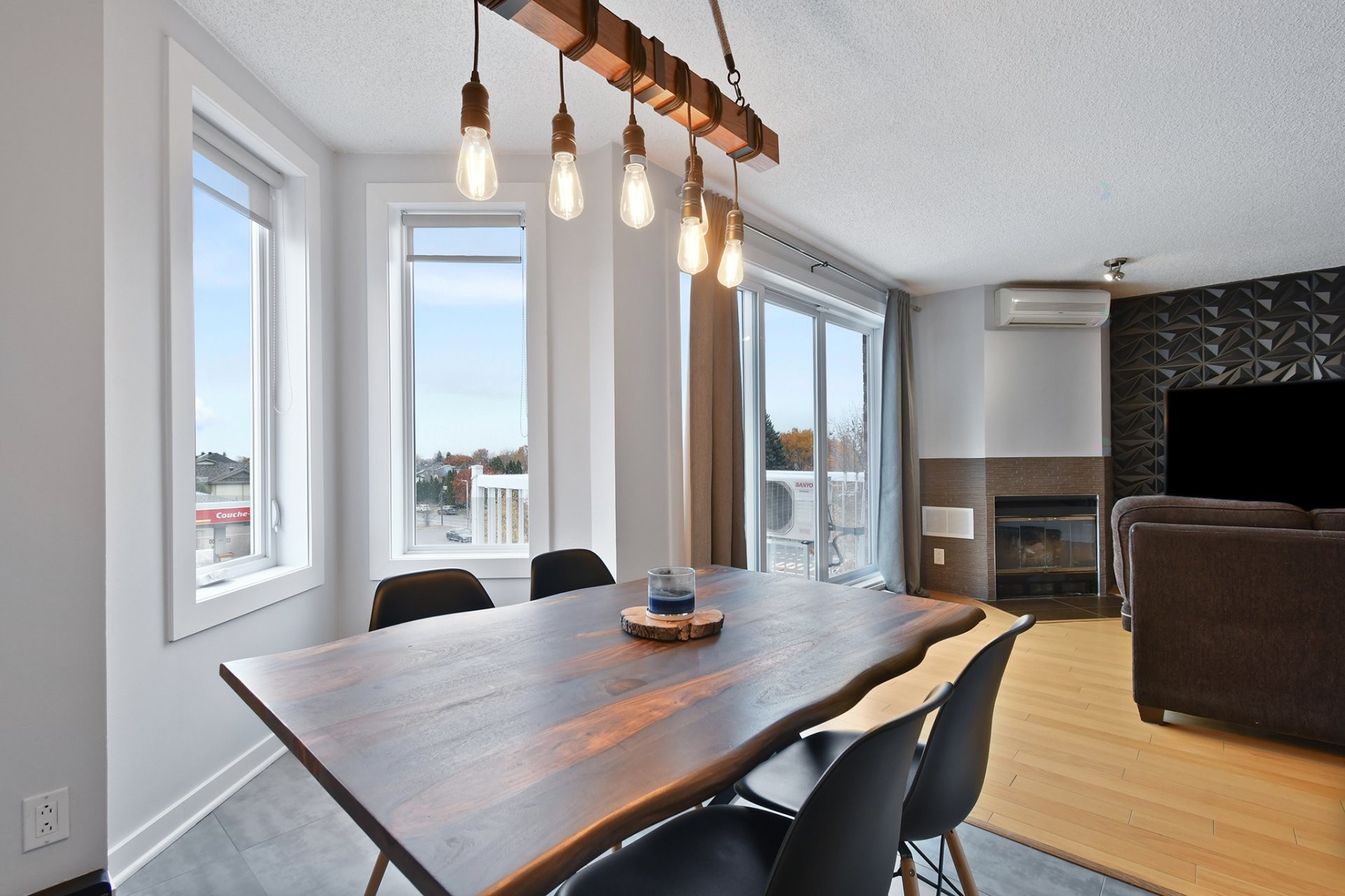 









1191


Boul. Iberville

, 8,
Repentigny (Repentigny),




QC
J5Y3H7

