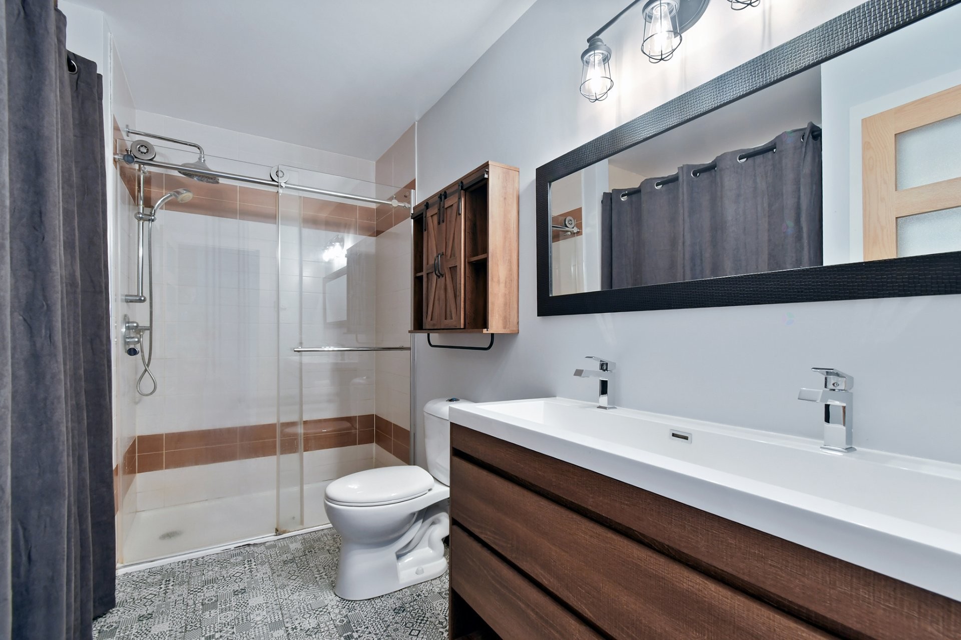 









1191


Boul. Iberville

, 8,
Repentigny (Repentigny),




QC
J5Y3H7

