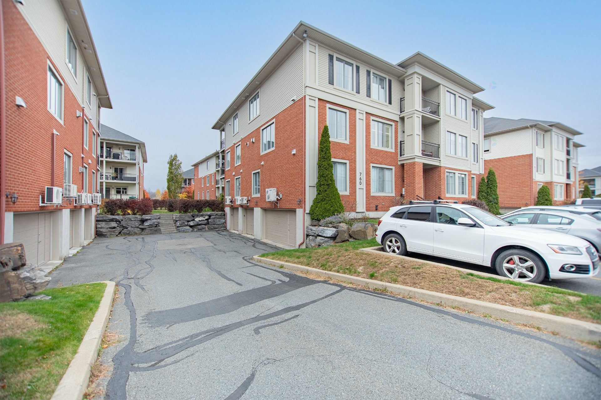 









760


Rue des Sureaux

, 7,
Boucherville,




QC
J4B0C8

