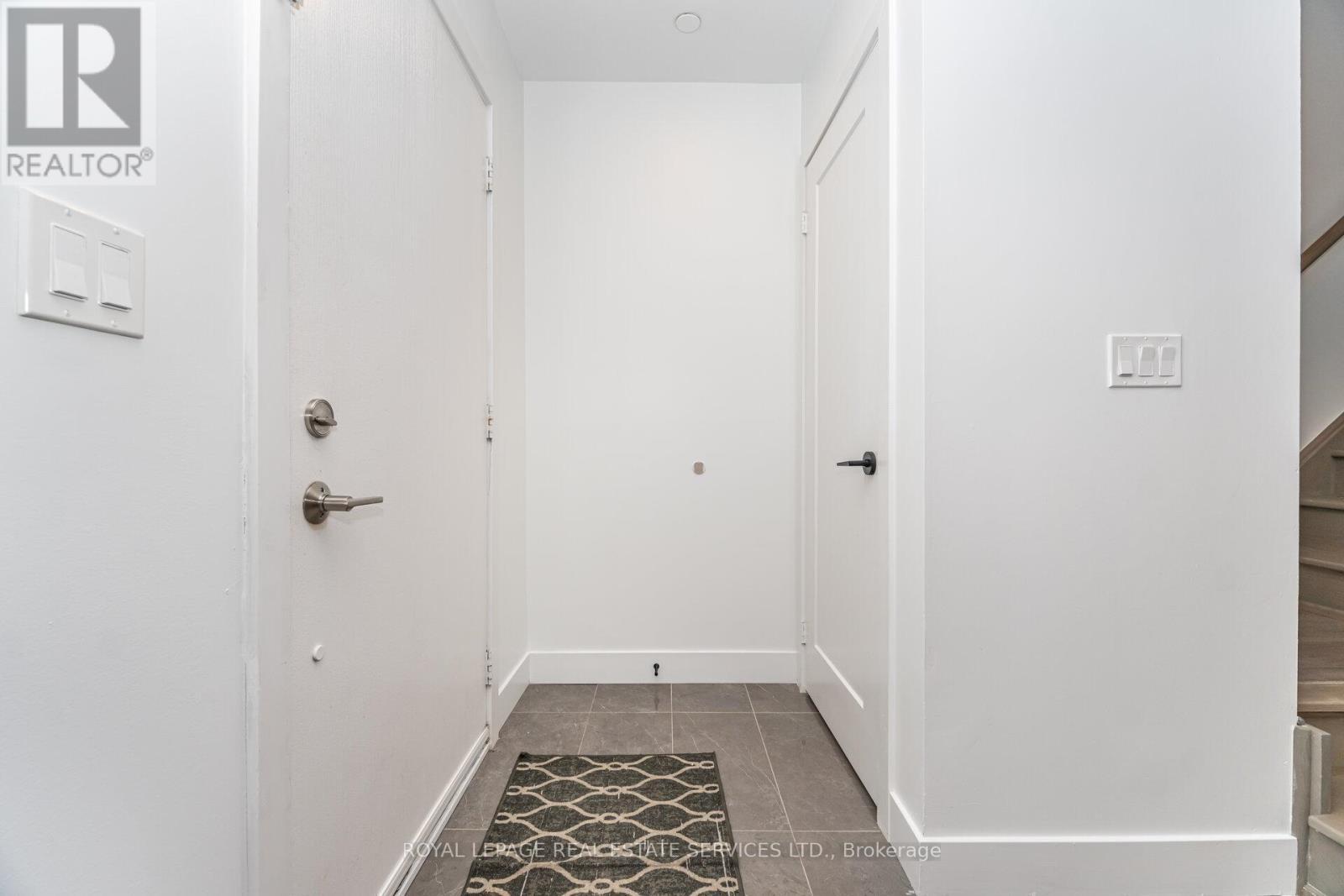 












9 - 200 MALTA AVENUE

,
Brampton,




Ontario
L6Y6H8

