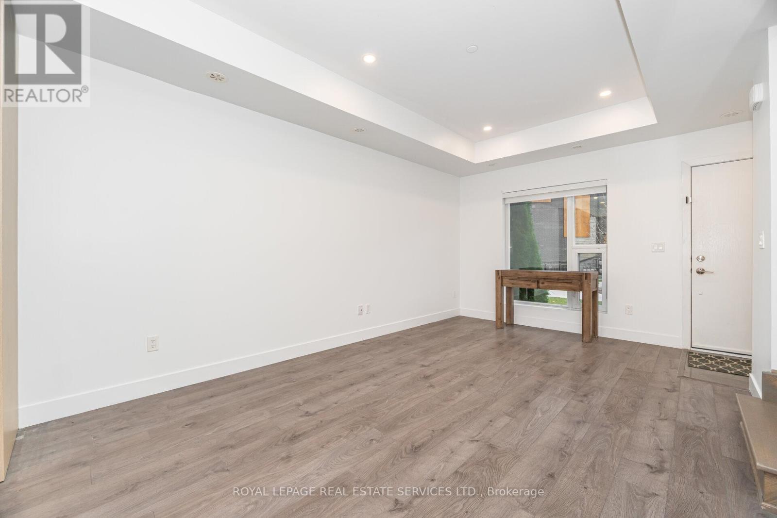 












9 - 200 MALTA AVENUE

,
Brampton,




Ontario
L6Y6H8

