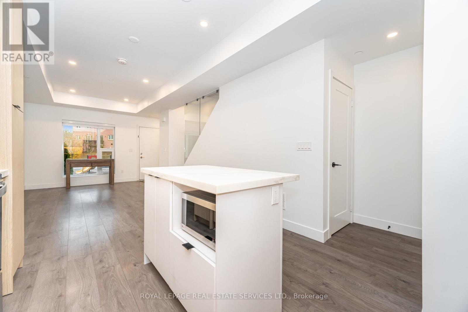 












9 - 200 MALTA AVENUE

,
Brampton,




Ontario
L6Y6H8

