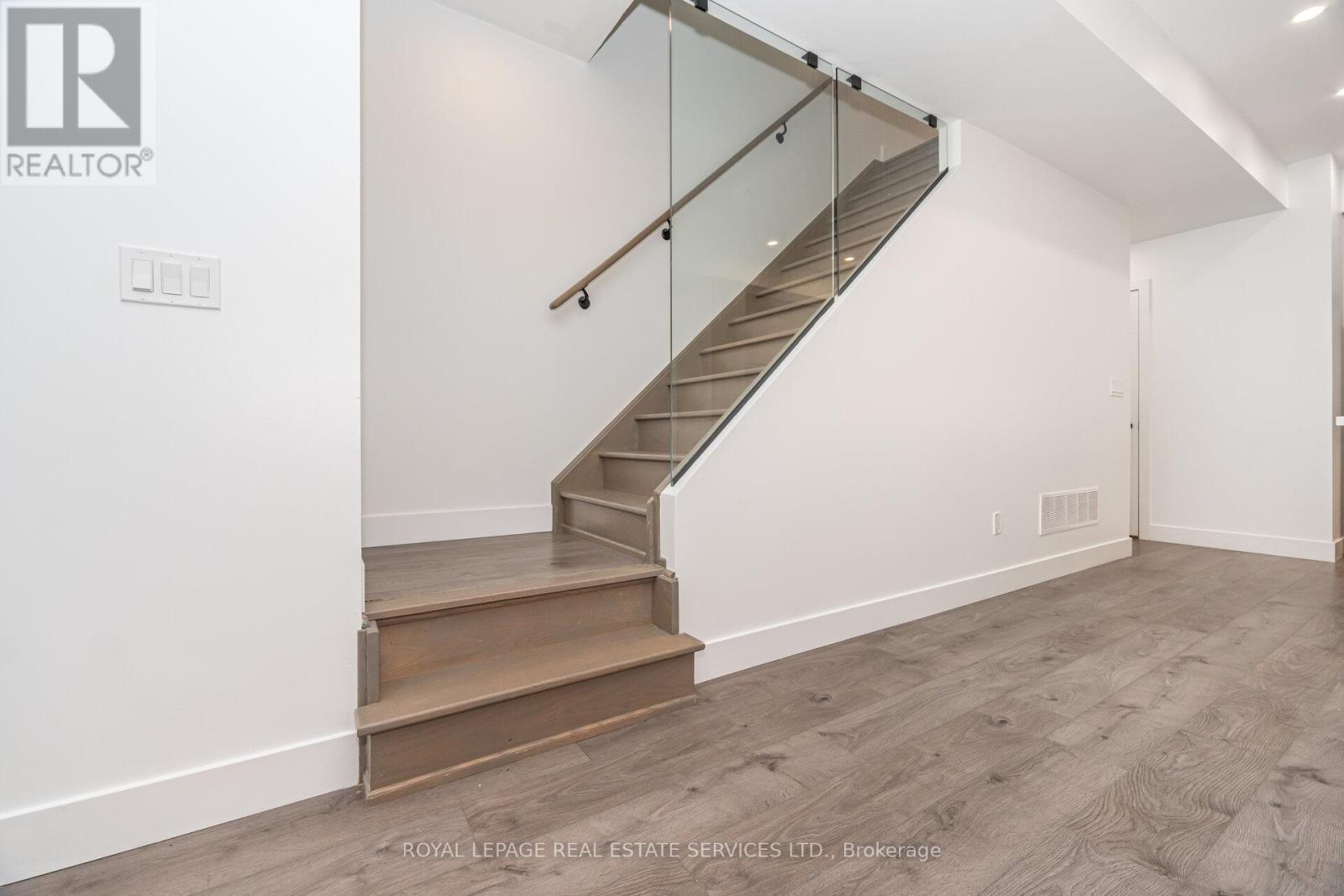 












9 - 200 MALTA AVENUE

,
Brampton,




Ontario
L6Y6H8

