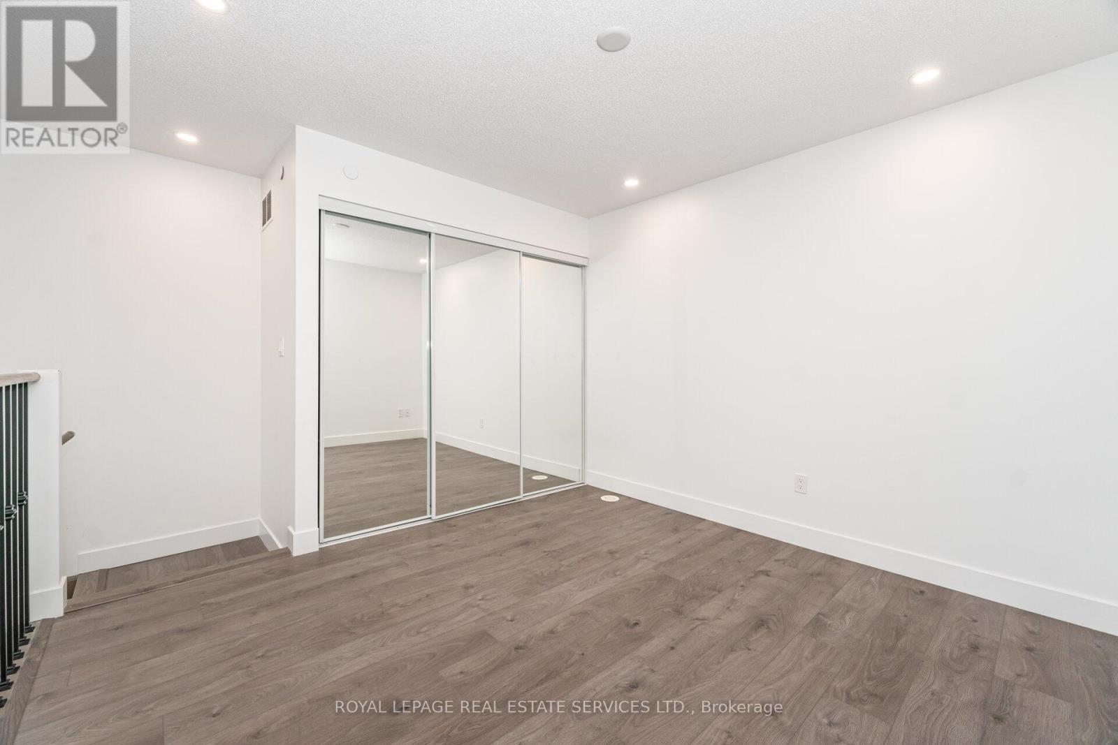 












9 - 200 MALTA AVENUE

,
Brampton,




Ontario
L6Y6H8

