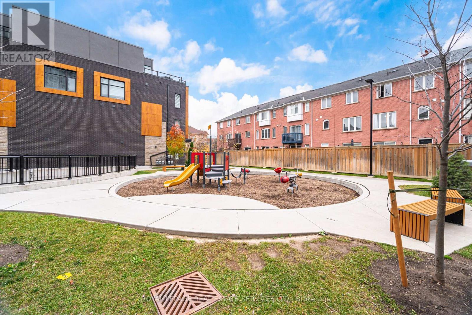 












9 - 200 MALTA AVENUE

,
Brampton,




Ontario
L6Y6H8

