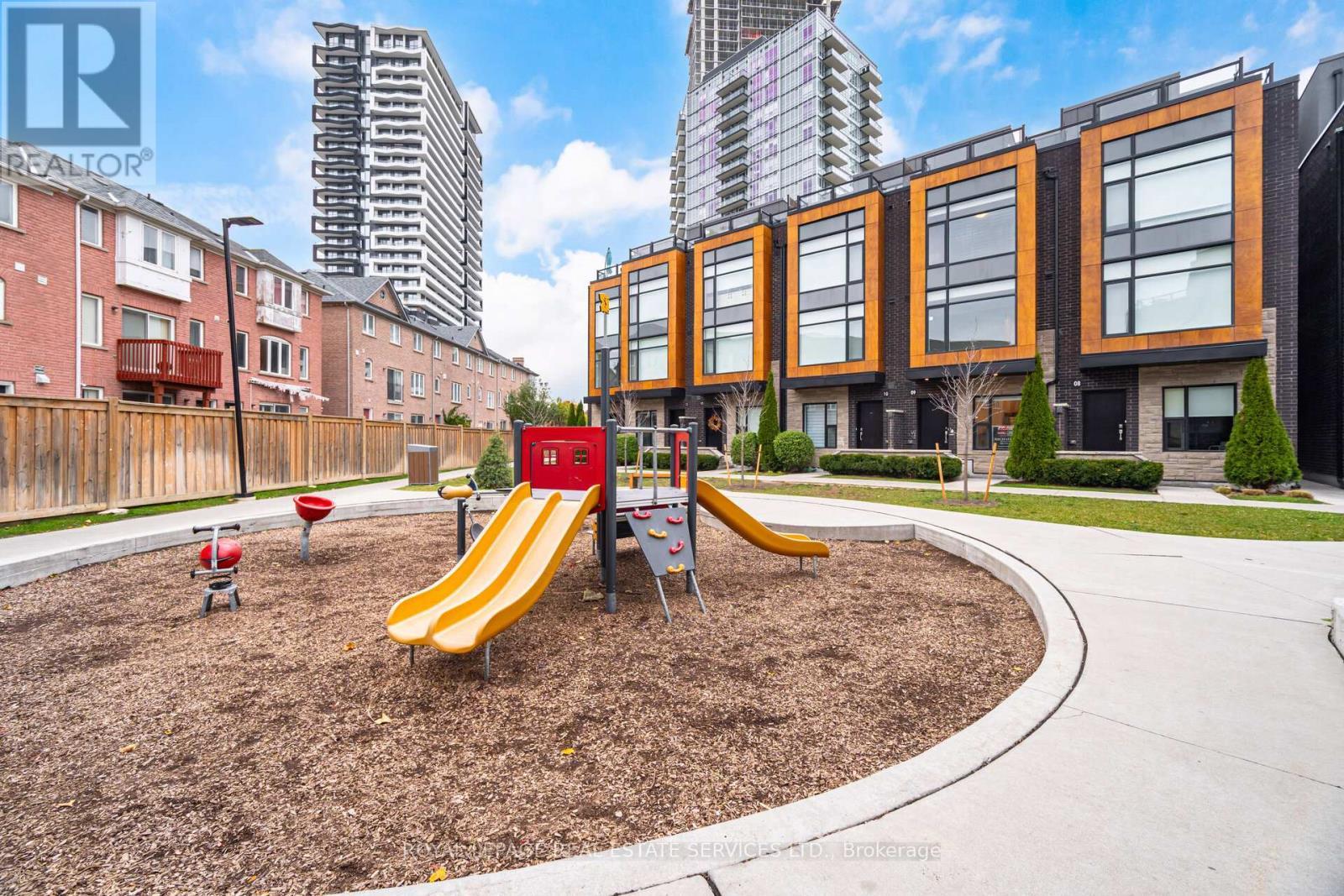 












9 - 200 MALTA AVENUE

,
Brampton,




Ontario
L6Y6H8

