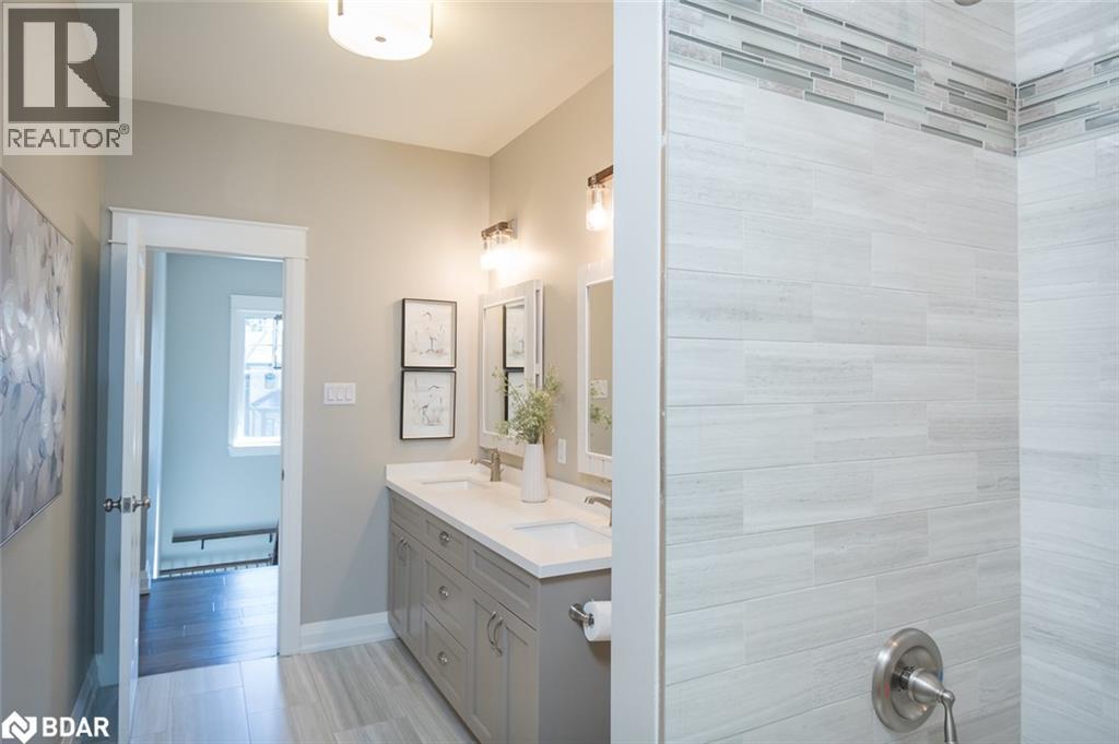 












29 BARTON Street

,
Milton,




Ontario
L9T1C7

