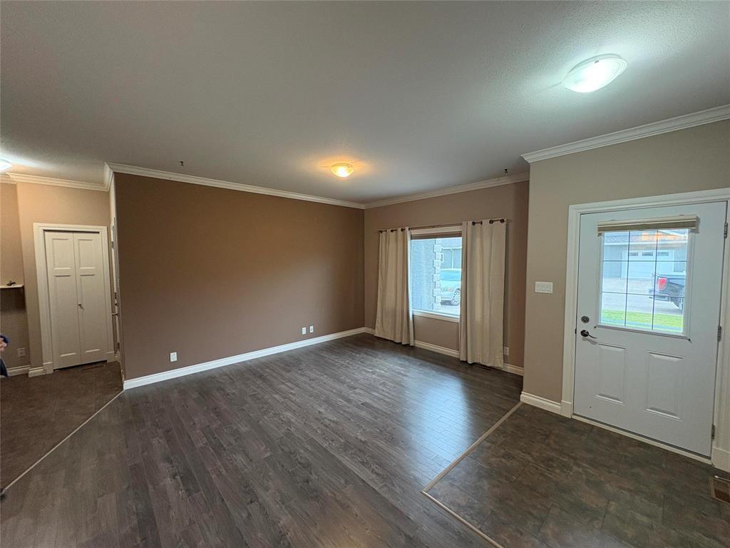 












5 250 7th Avenue N

,
Virden,




Manitoba
R0M2C0

