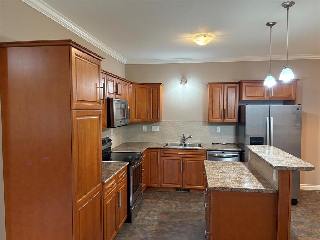 












5 250 7th Avenue N

,
Virden,




Manitoba
R0M2C0

