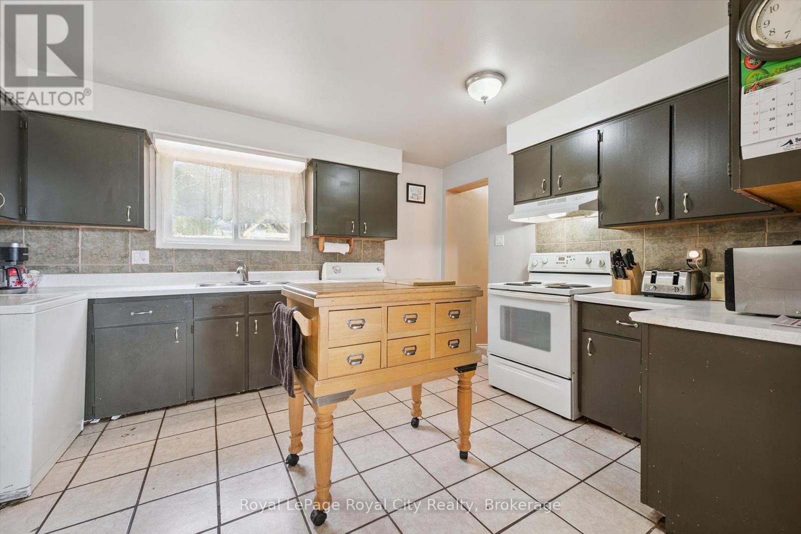 












4769 WELLINGTON ROAD 32 ROAD

,
Puslinch,




Ontario
N1H6J3

