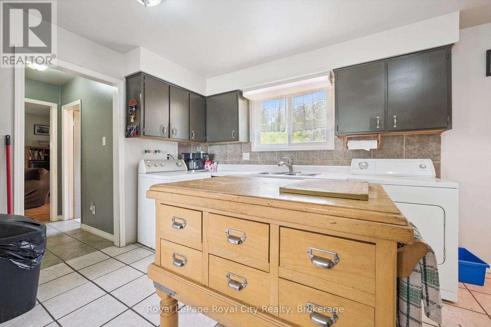 












4769 WELLINGTON ROAD 32 ROAD

,
Puslinch,




Ontario
N1H6J3

