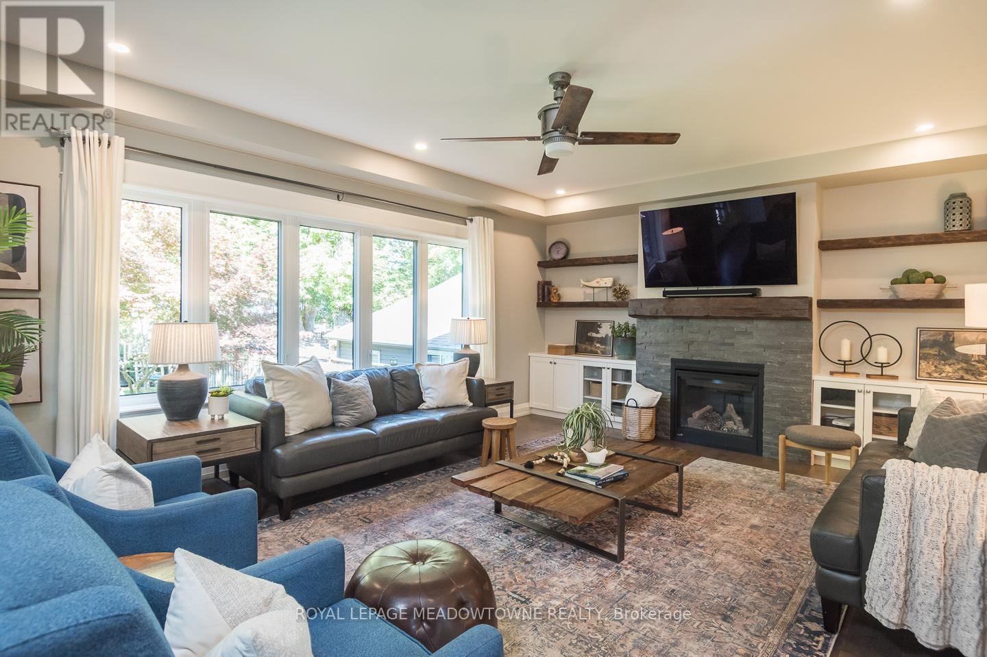 












29 BARTON STREET

,
Milton,




Ontario
L9T1C7

