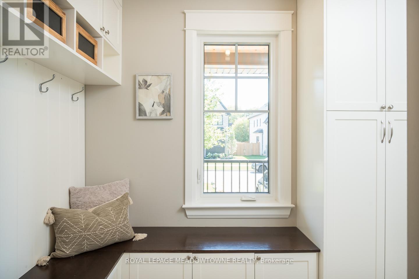 












29 BARTON STREET

,
Milton,




Ontario
L9T1C7

