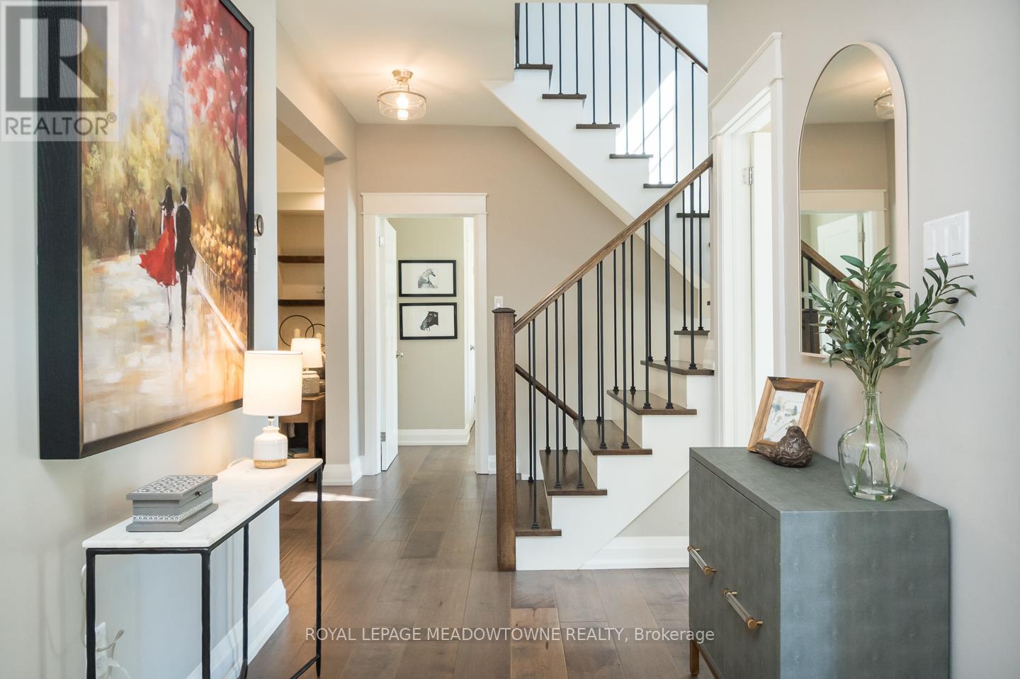 












29 BARTON STREET

,
Milton,




Ontario
L9T1C7

