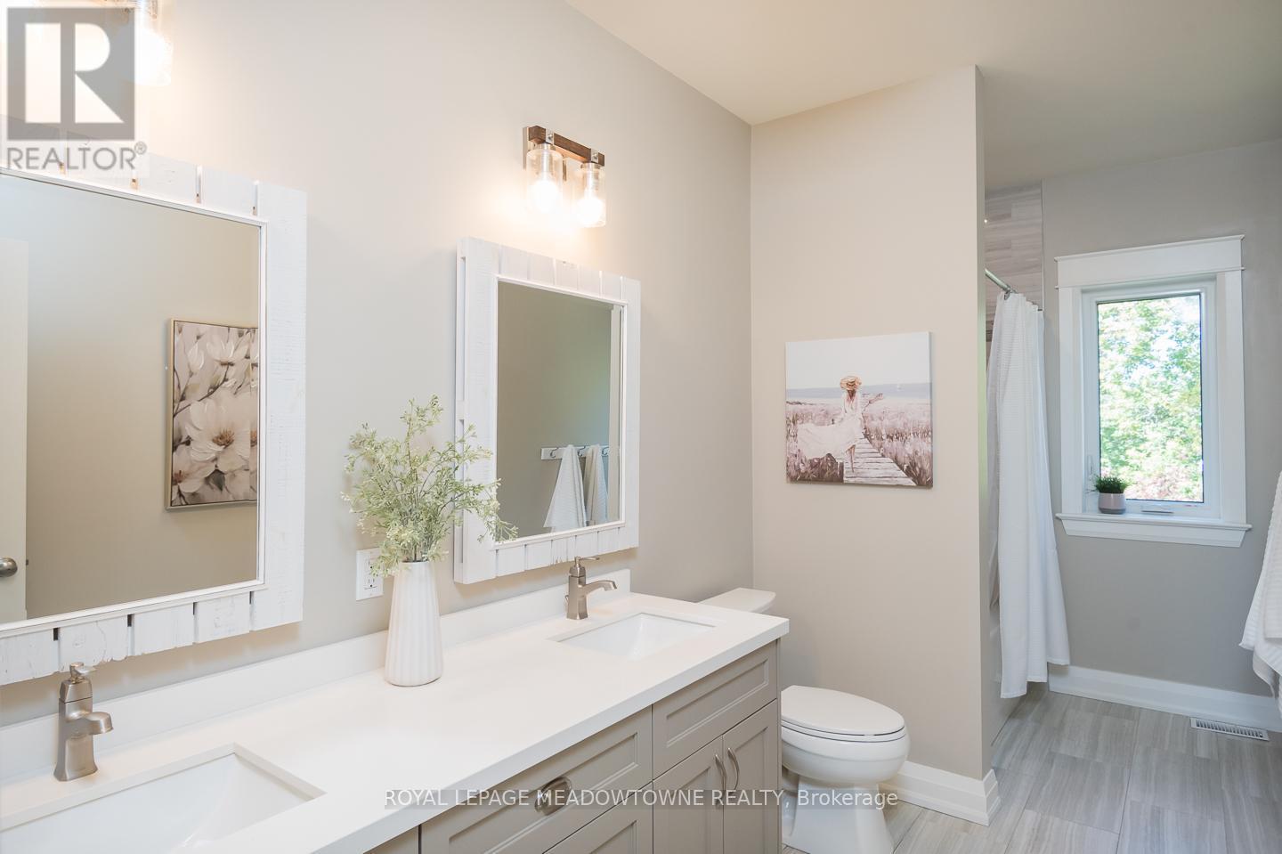 












29 BARTON STREET

,
Milton,




Ontario
L9T1C7

