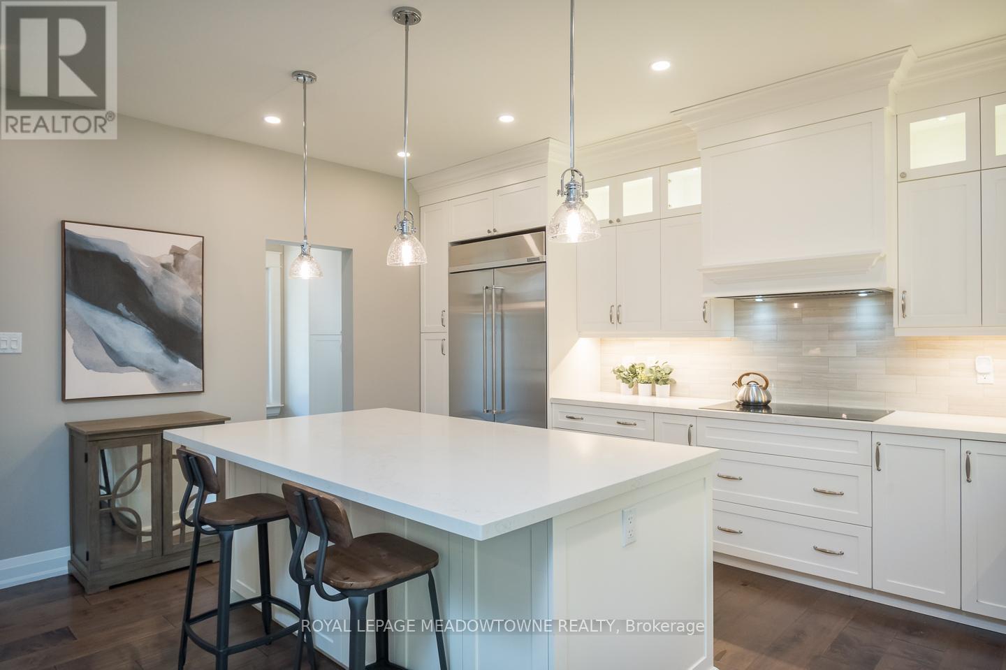 












29 BARTON STREET

,
Milton,




Ontario
L9T1C7

