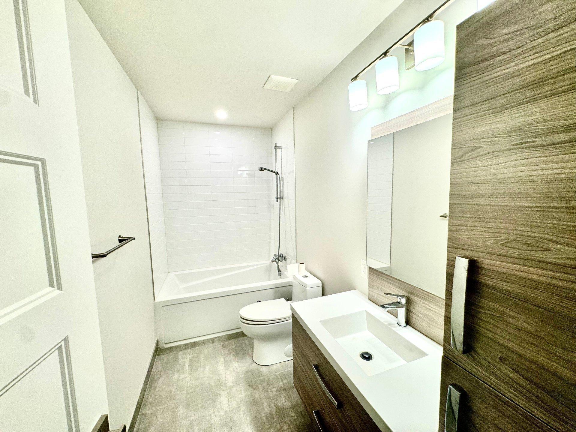 









1260


Rue Georges-Vézina

,
Vaudreuil-Dorion,




QC
J7V3E6

