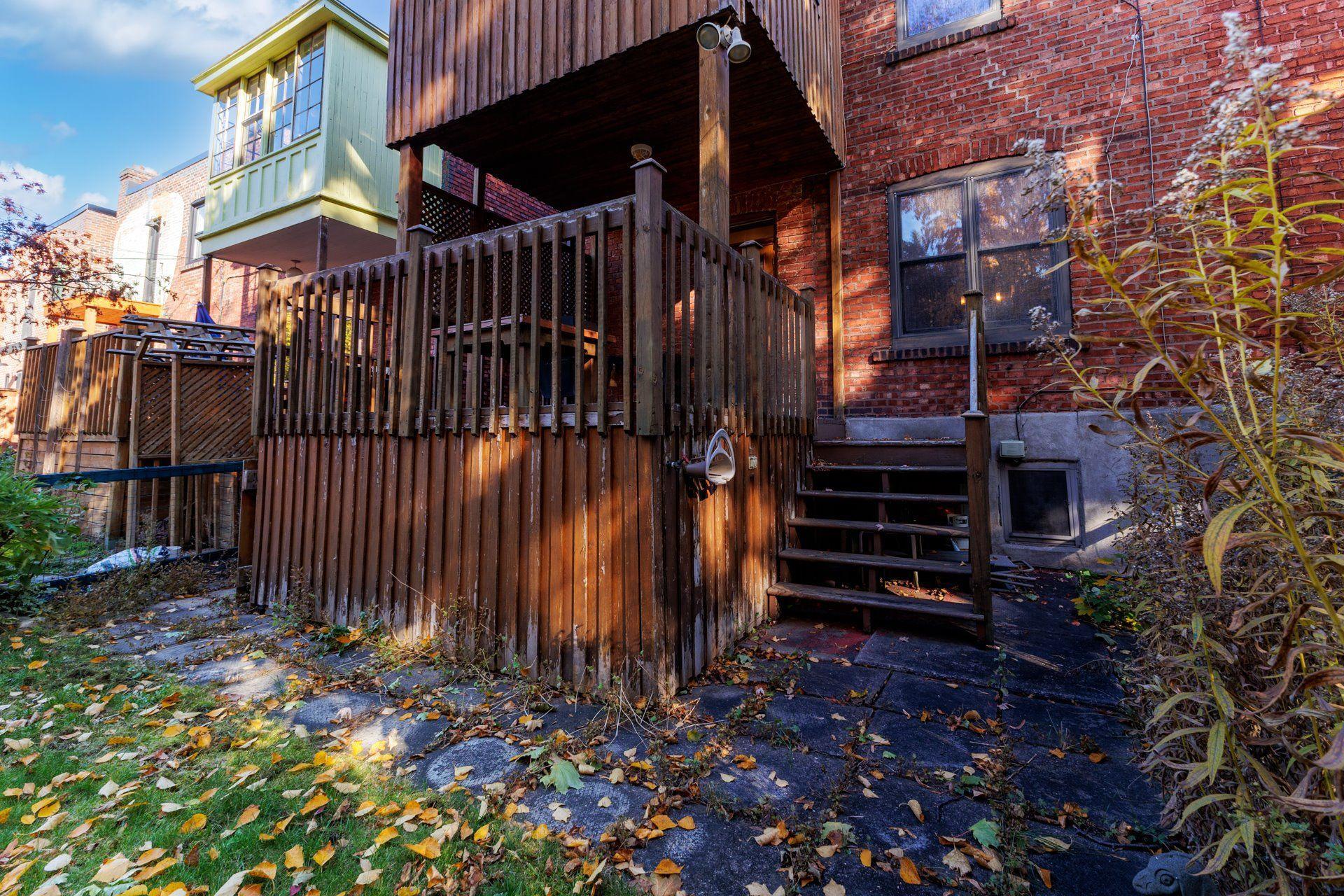 









4242


Av. Beaconsfield

,
Montréal (Côte-des-Neiges/Notre-Dame-de-Grâce),




QC
H4A2H3

