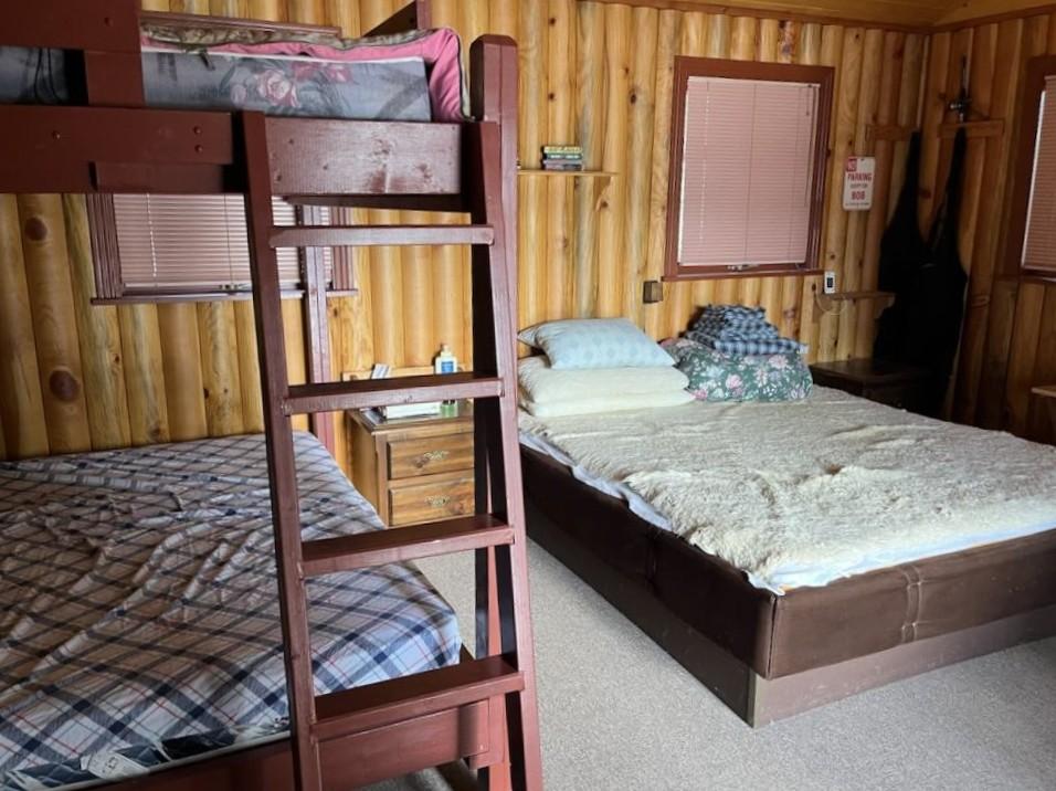 









2701


Peachland Forestry Service

Road,
Peachland,




BC
o0o 0o0

