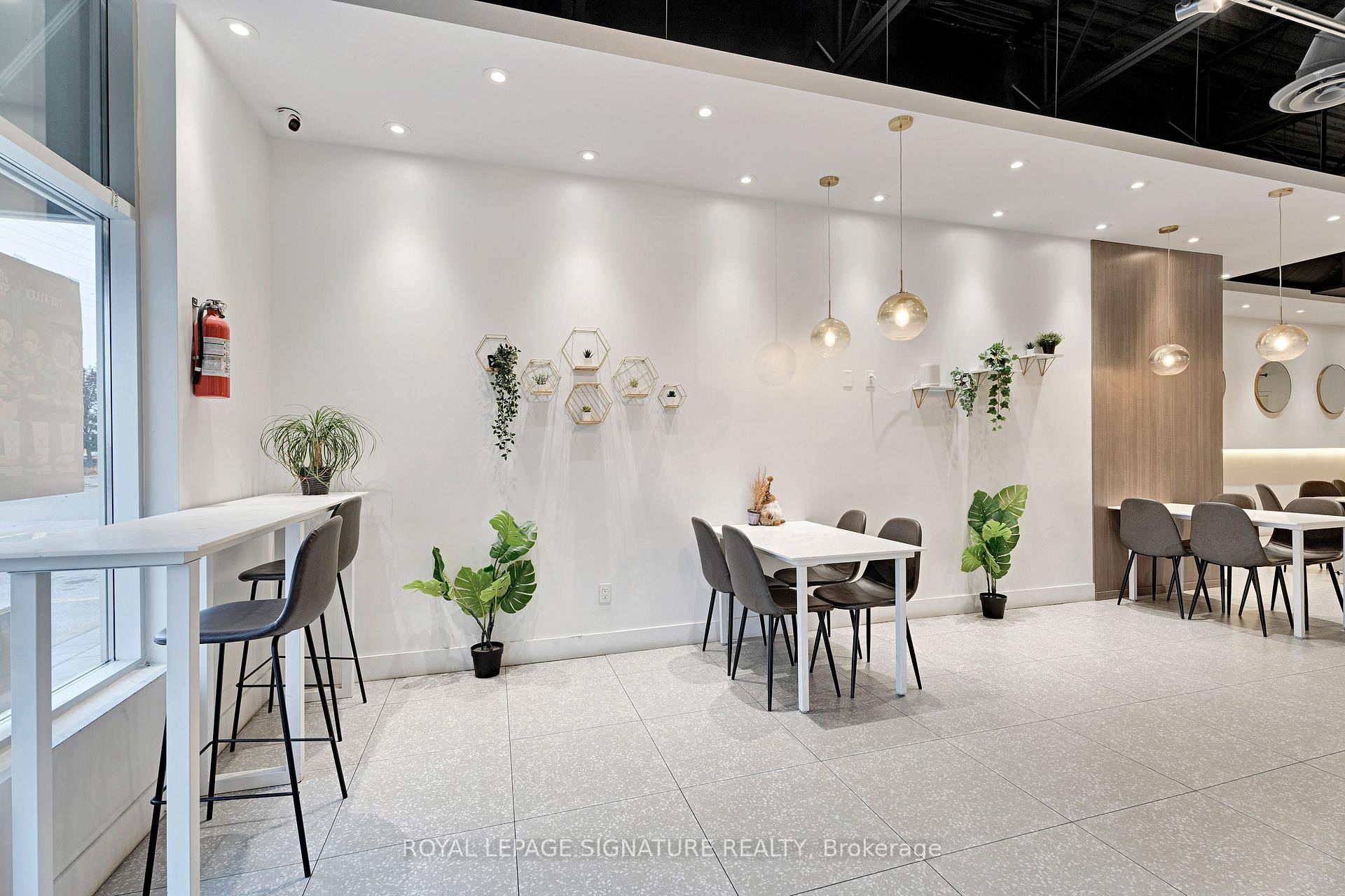 









10025


Hurontario

Street, 3,
Brampton,




ON
L6Z 0E6


