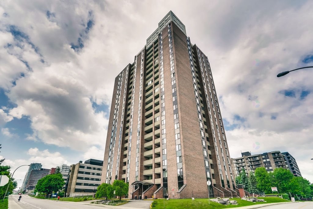 









285


Rue Laurier

, 303,
Gatineau (Hull),




QC
J8X3W9

