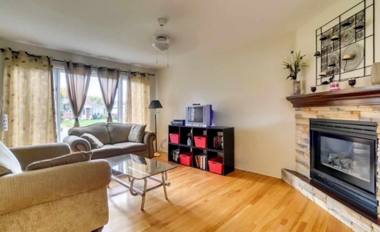 









372


Rue de Pointe-Gatineau

,
Gatineau (Gatineau),




QC
J8T2C1

