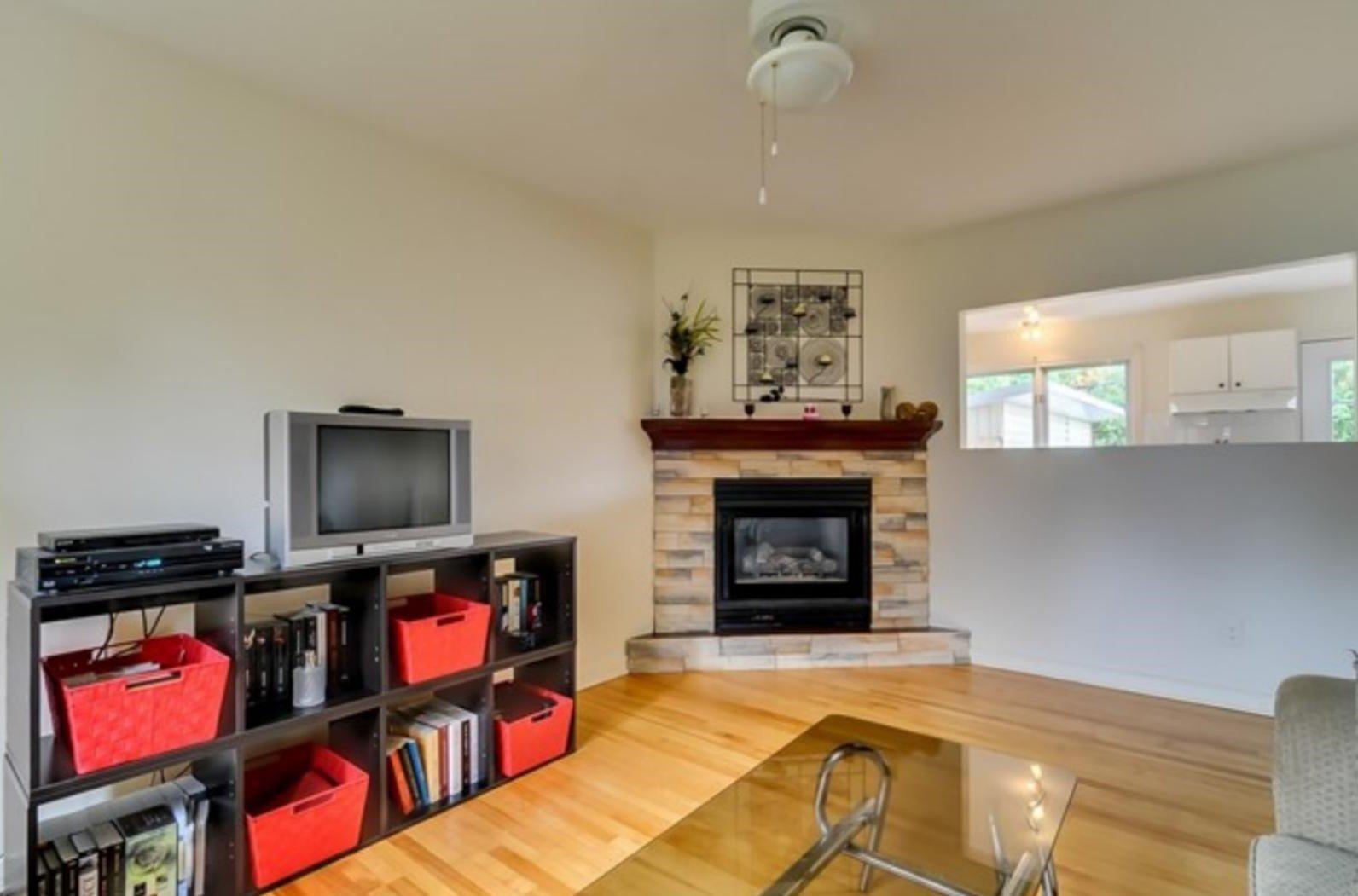 









372


Rue de Pointe-Gatineau

,
Gatineau (Gatineau),




QC
J8T2C1

