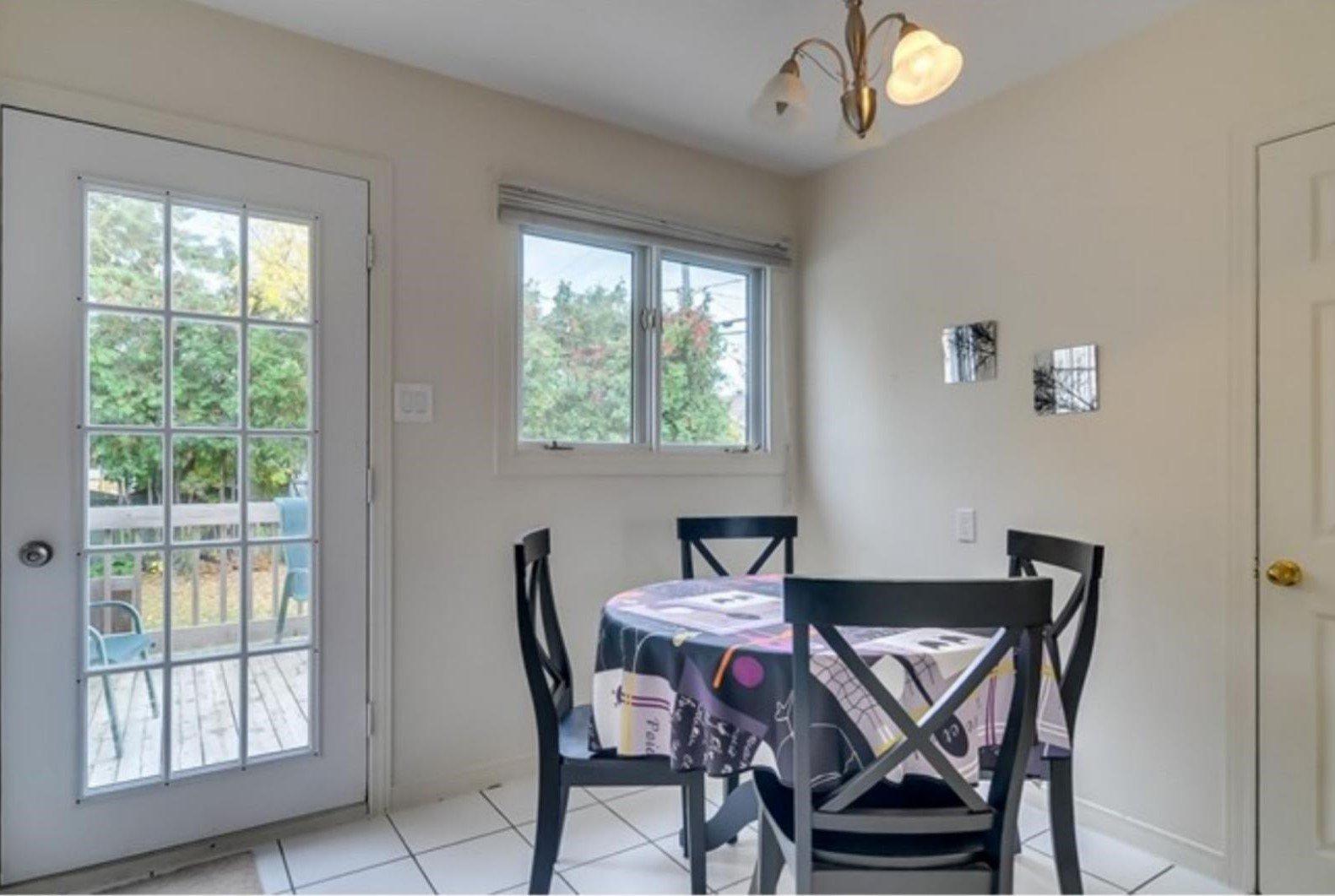 









372


Rue de Pointe-Gatineau

,
Gatineau (Gatineau),




QC
J8T2C1

