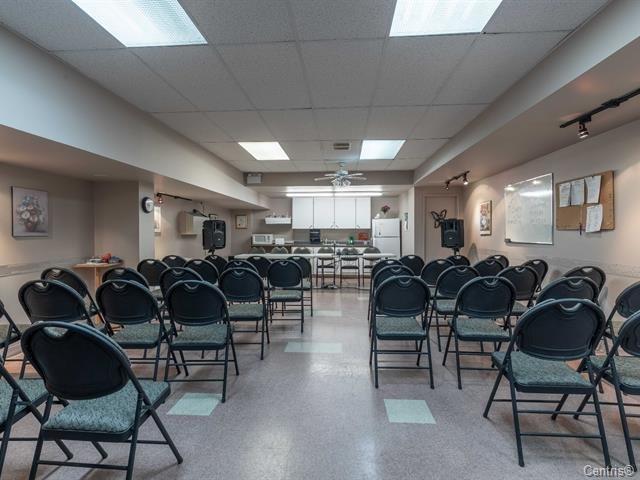 









295


Boul. St-Joseph

, 1404,
Gatineau (Hull),




QC
J8Y3Y5

