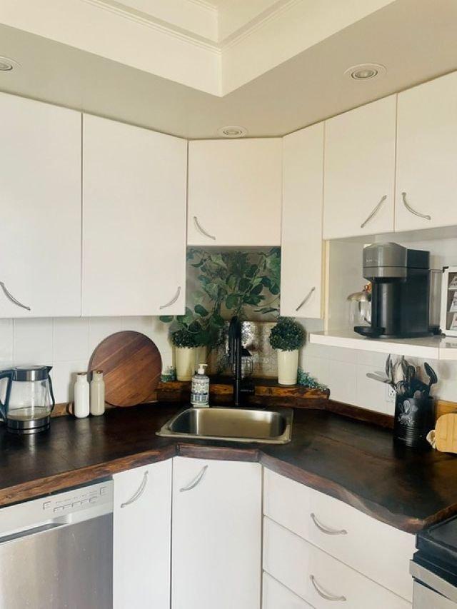 









295


Boul. St-Joseph

, 1404,
Gatineau (Hull),




QC
J8Y3Y5

