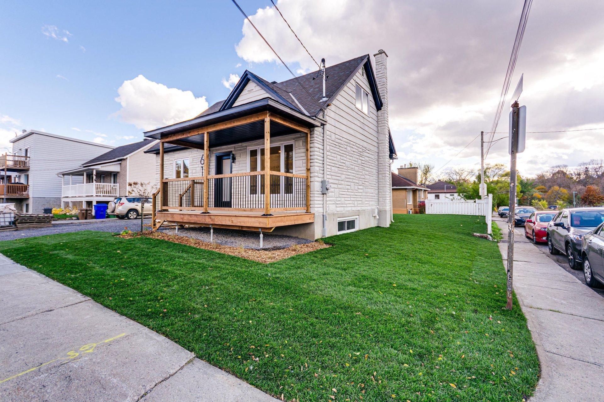 









61


Rue Booth

,
Gatineau (Hull),




QC
J8Y3G9

