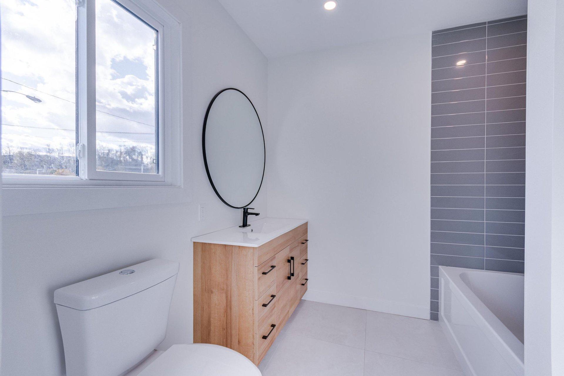 









61


Rue Booth

,
Gatineau (Hull),




QC
J8Y3G9

