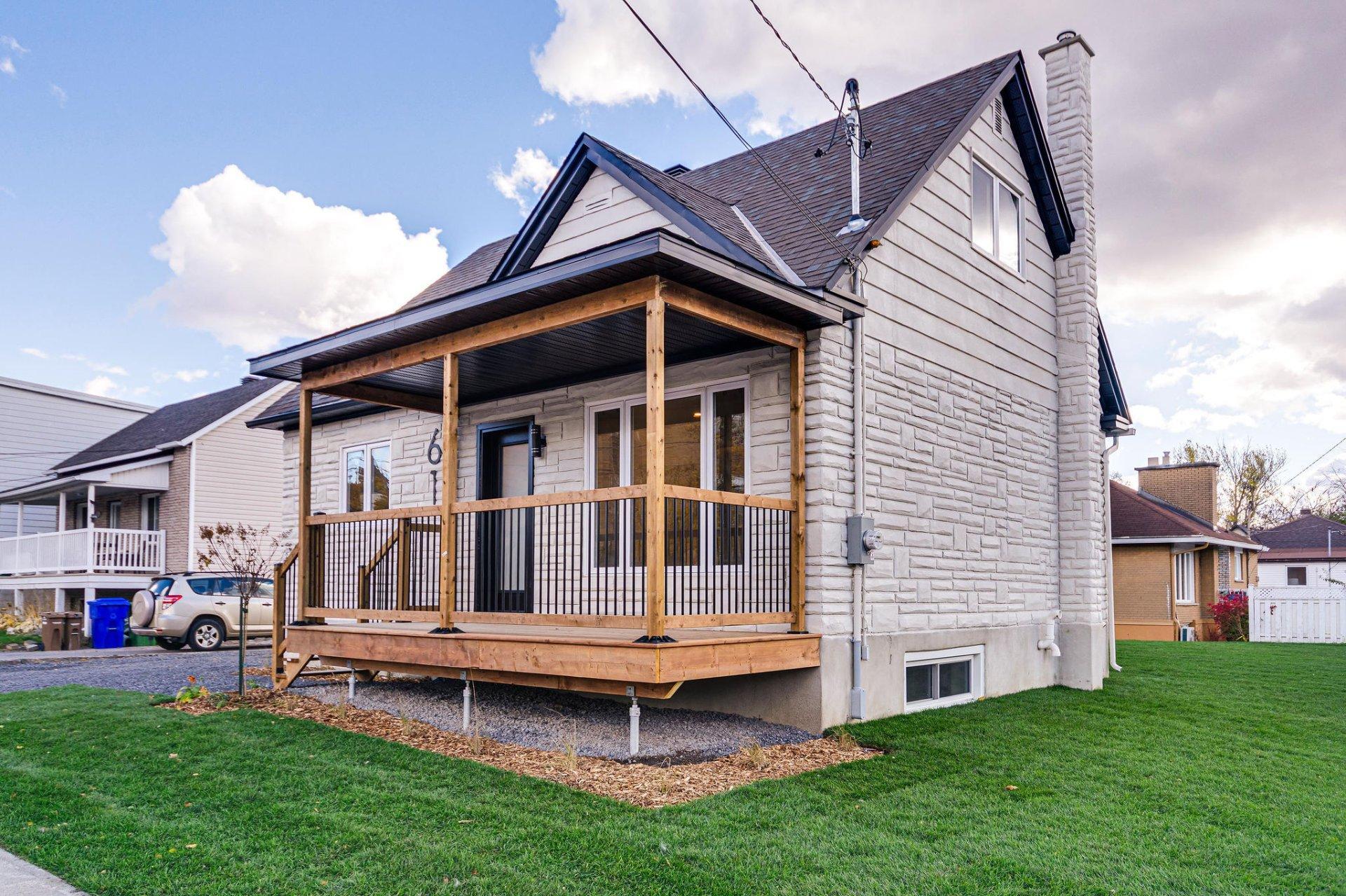 









61


Rue Booth

,
Gatineau (Hull),




QC
J8Y3G9

