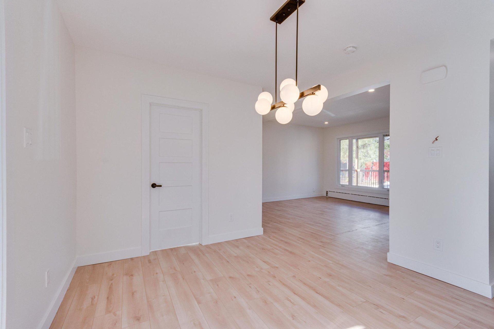 









61


Rue Booth

,
Gatineau (Hull),




QC
J8Y3G9

