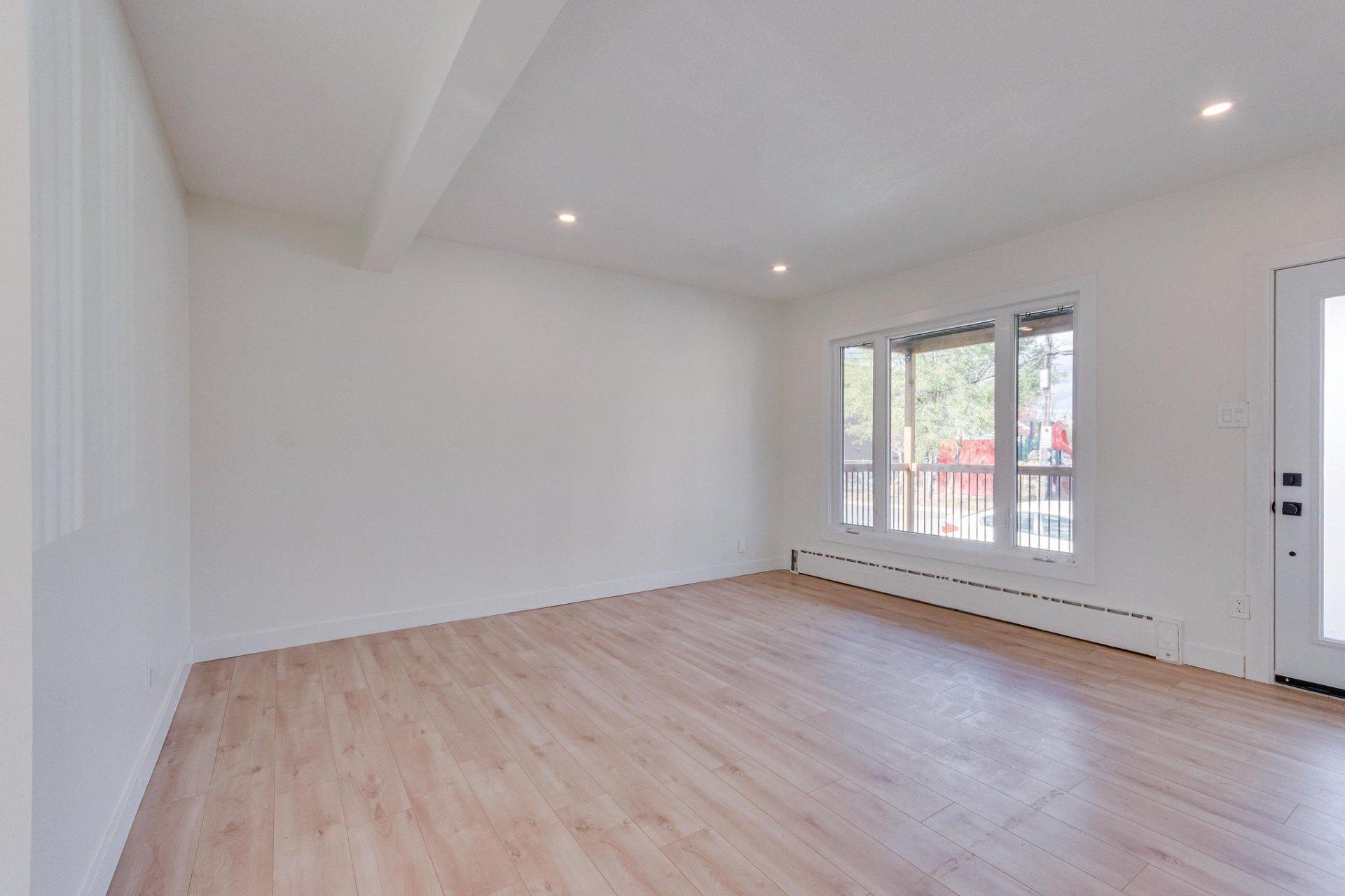 









61


Rue Booth

,
Gatineau (Hull),




QC
J8Y3G9

