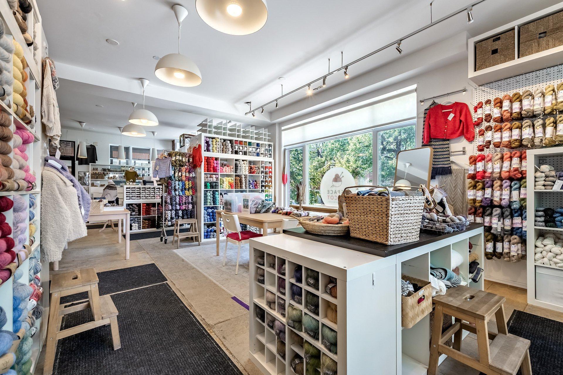 









6050


Av. de Monkland

,
Montréal (Côte-des-Neiges/Notre-Dame-de-Grâce),




QC
H4A1H2

