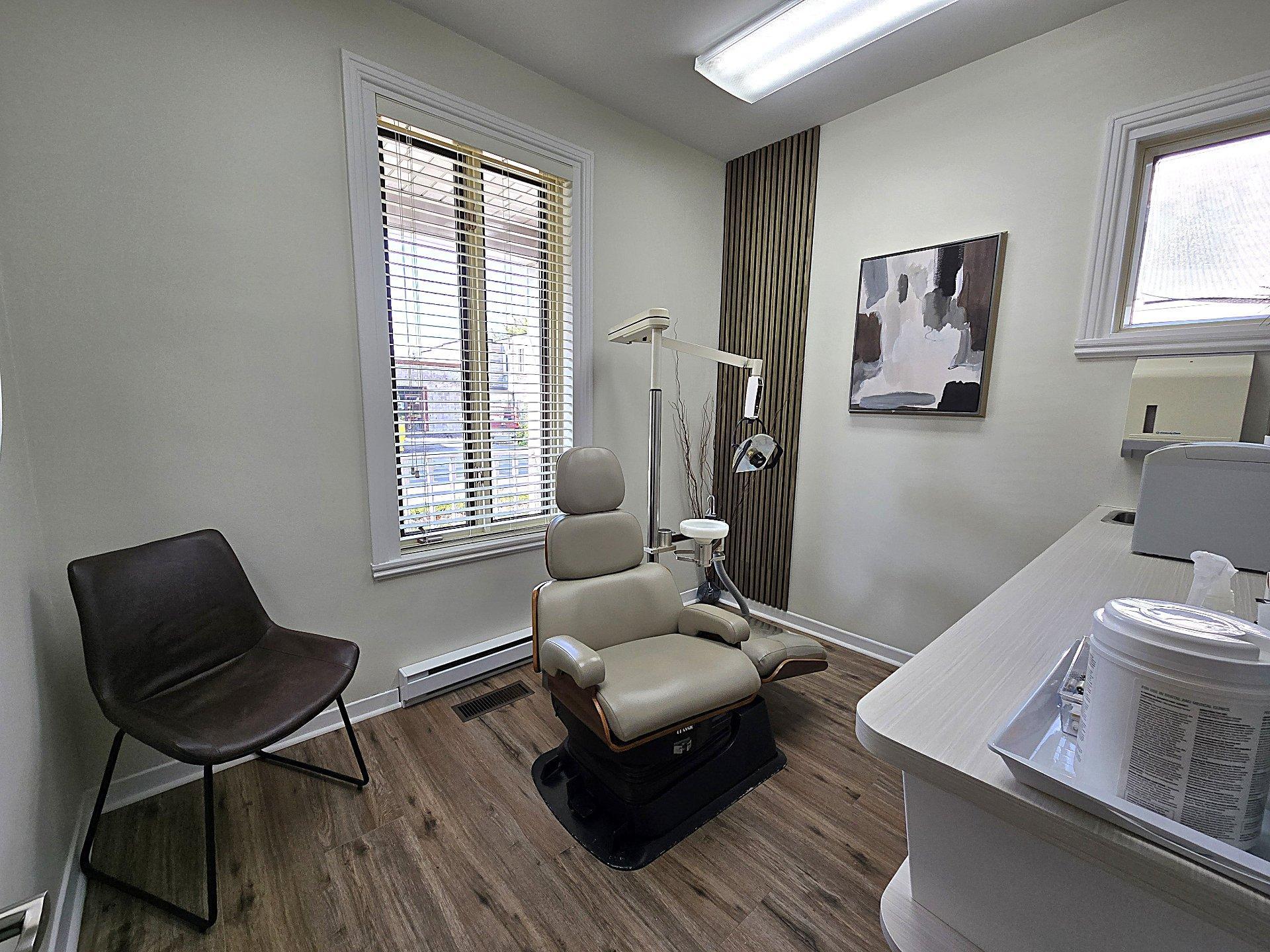 









3994AZ

 - 3994BZ


Boul. St-Martin O.

,
Laval (Chomedey),




QC
H7T1B8

