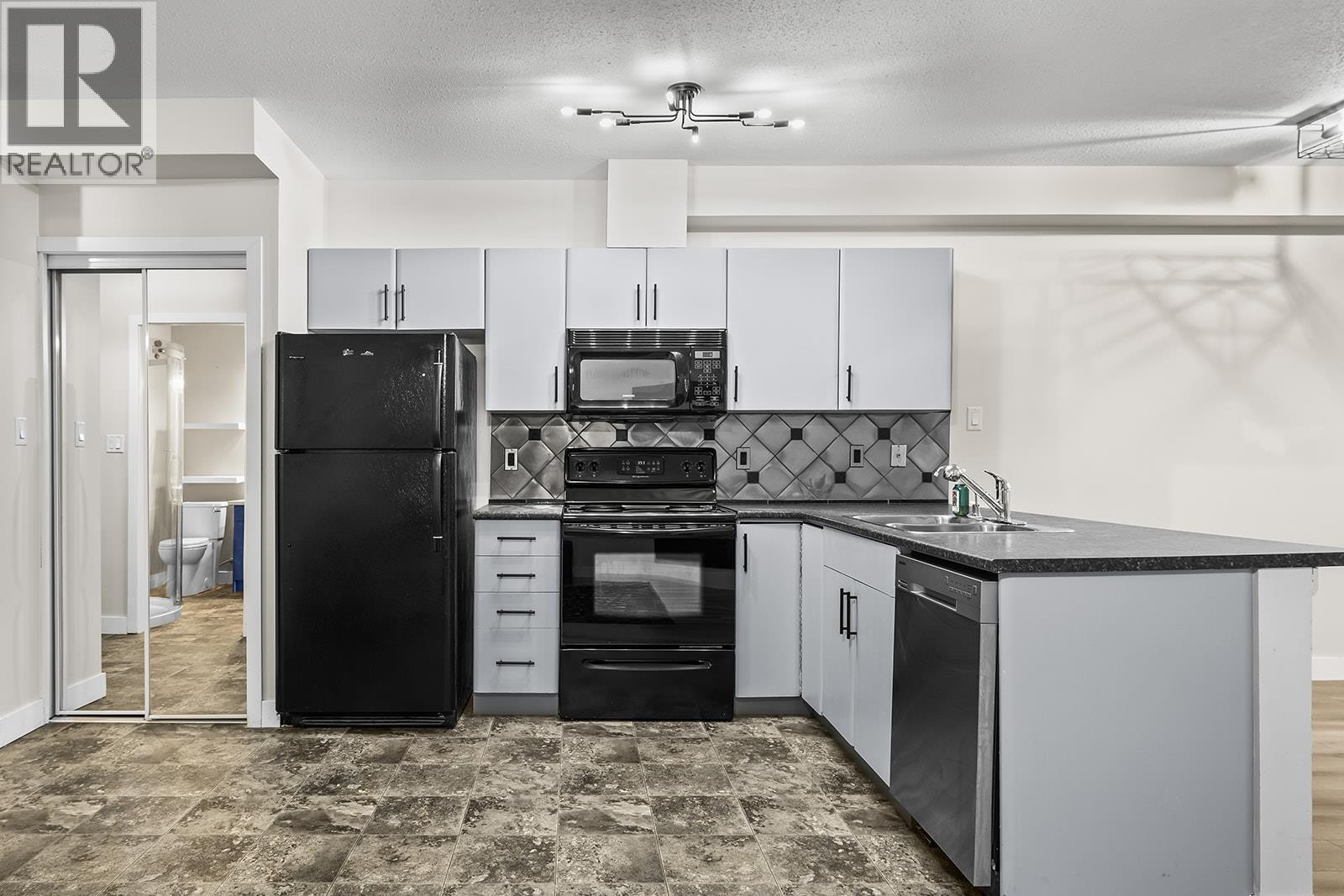 












140 Asher Road Unit# 412

,
Kelowna,




British Columbia
V1X3H6

