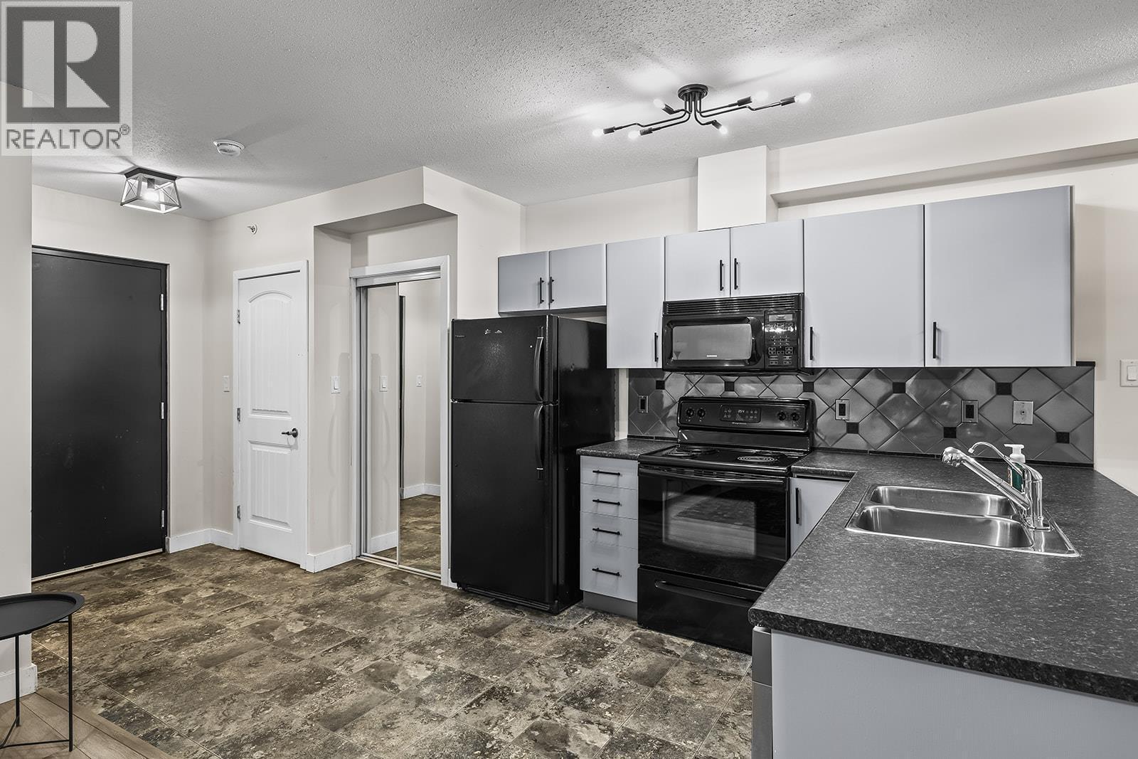 












140 Asher Road Unit# 412

,
Kelowna,




British Columbia
V1X3H6

