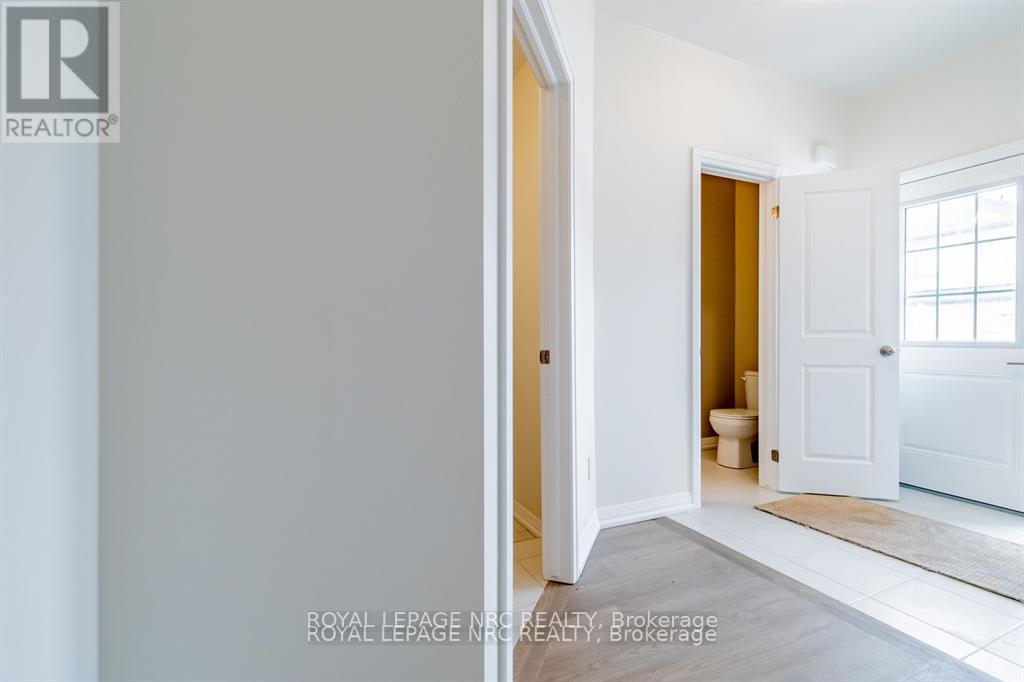 












4 - 397 GARRISON ROAD

,
Fort Erie (Crescent Park),




Ontario
L2A1N1

