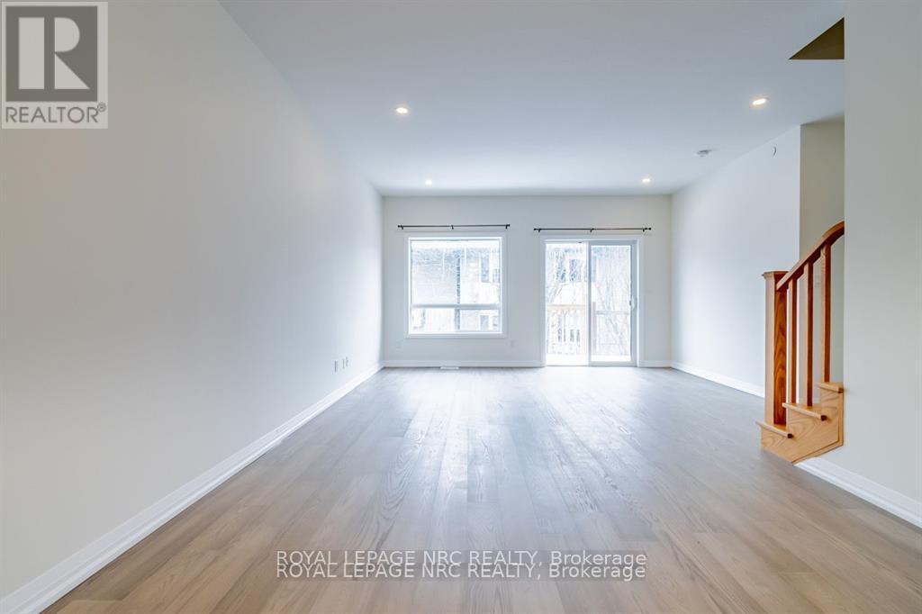 












4 - 397 GARRISON ROAD

,
Fort Erie (Crescent Park),




Ontario
L2A1N1

