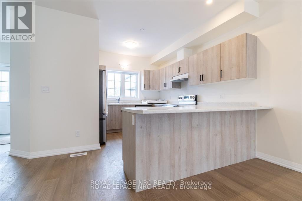 












4 - 397 GARRISON ROAD

,
Fort Erie (Crescent Park),




Ontario
L2A1N1

