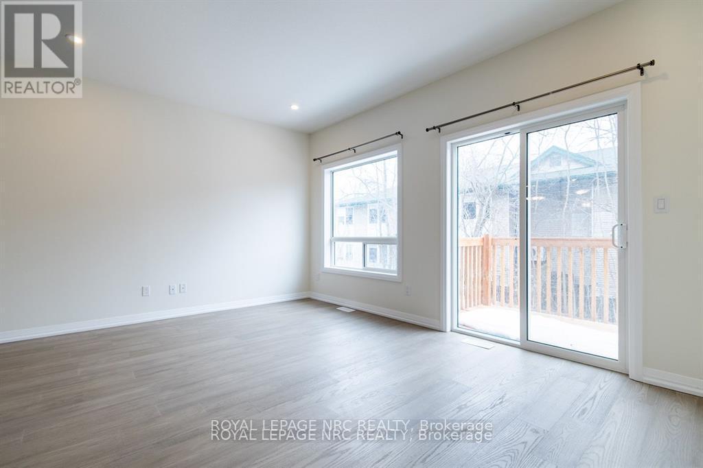 












4 - 397 GARRISON ROAD

,
Fort Erie (Crescent Park),




Ontario
L2A1N1

