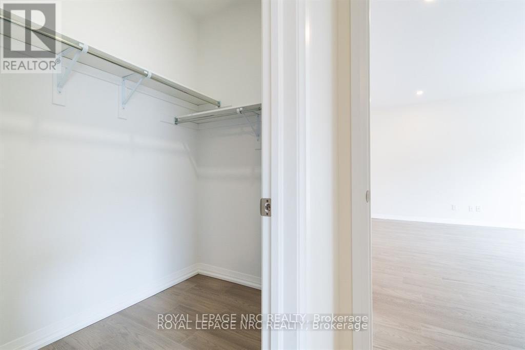 












4 - 397 GARRISON ROAD

,
Fort Erie (Crescent Park),




Ontario
L2A1N1

