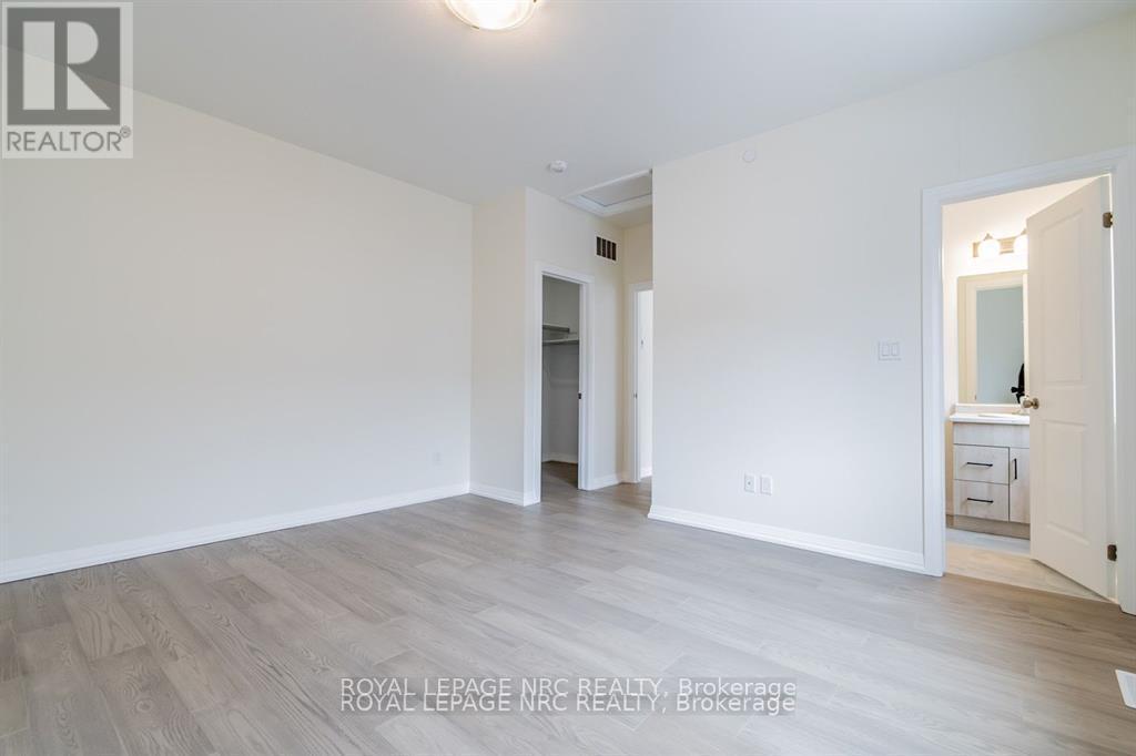 












4 - 397 GARRISON ROAD

,
Fort Erie (Crescent Park),




Ontario
L2A1N1

