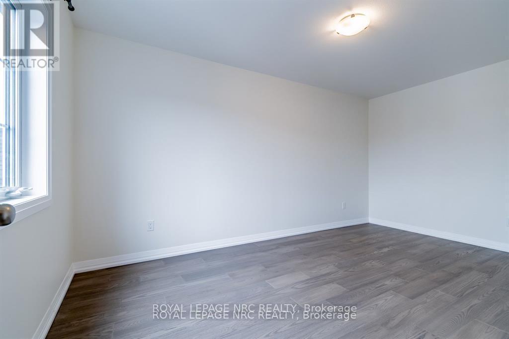 












4 - 397 GARRISON ROAD

,
Fort Erie (Crescent Park),




Ontario
L2A1N1

