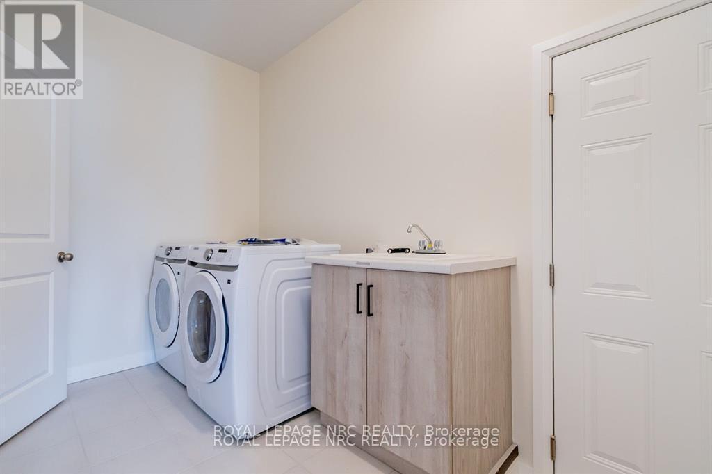 












4 - 397 GARRISON ROAD

,
Fort Erie (Crescent Park),




Ontario
L2A1N1

